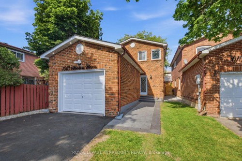 1013 Albacore Manor, Pickering, ON - Outdoor With Exterior