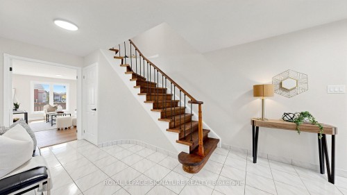 784 Galloway Crescent, Mississauga, ON - Indoor Photo Showing Other Room