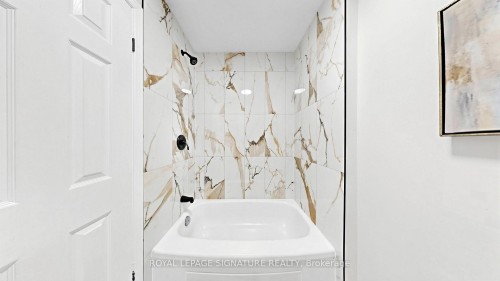 784 Galloway Crescent, Mississauga, ON - Indoor Photo Showing Bathroom