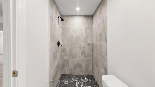 784 Galloway Crescent, Mississauga, ON - Indoor Photo Showing Bathroom