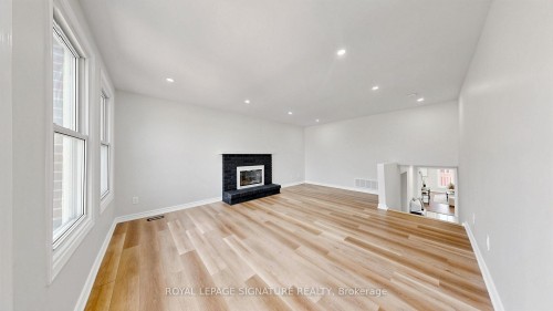 784 Galloway Crescent, Mississauga, ON - Indoor With Fireplace