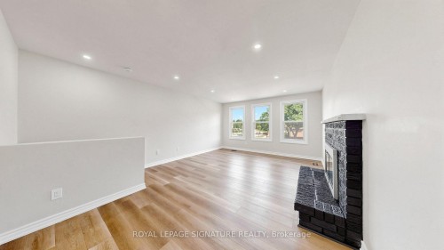 784 Galloway Crescent, Mississauga, ON - Indoor Photo Showing Other Room