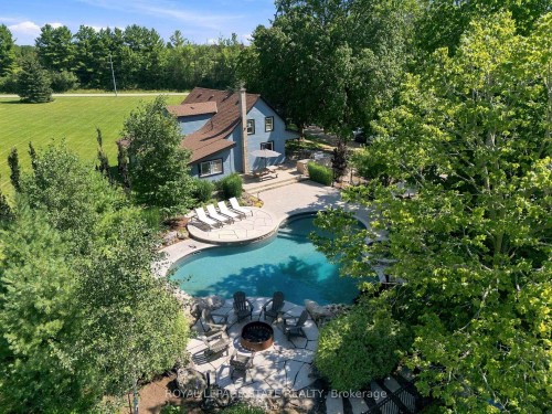 62 Thompson Road, Brantford, ON - Outdoor With In Ground Pool