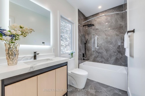 24 Merritt Road, Toronto, ON - Indoor Photo Showing Bathroom