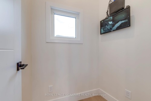24 Merritt Road, Toronto, ON - Indoor Photo Showing Other Room