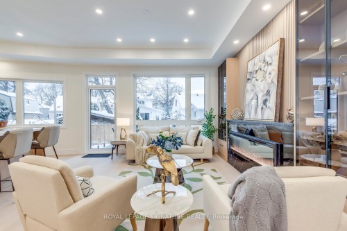 24 Merritt Road, Toronto, ON - Indoor Photo Showing Living Room