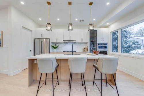 24 Merritt Road, Toronto, ON - Indoor Photo Showing Kitchen With Upgraded Kitchen