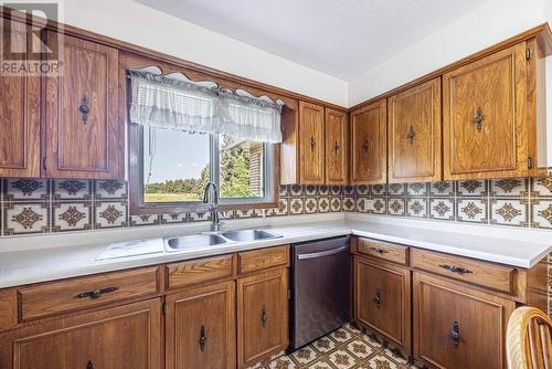 1435 Airport Rd, Prince Township, ON - Indoor Photo Showing Kitchen With Double Sink