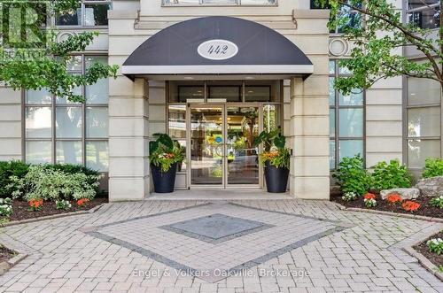 1402 - 442 Maple Avenue, Burlington (Brant), ON - Outdoor