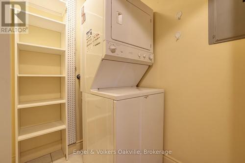 Laundry Room - 1402 - 442 Maple Avenue, Burlington (Brant), ON - Indoor Photo Showing Laundry Room