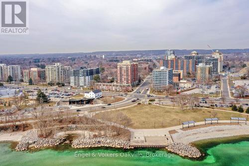 1402 - 442 Maple Avenue, Burlington (Brant), ON - Outdoor With View
