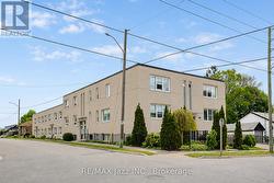 1 - 209 STACEY AVENUE Oshawa (Central), ON L1H 5A6