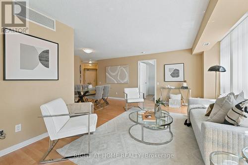 610 - 33 Empress Avenue, Toronto, ON - Indoor Photo Showing Living Room