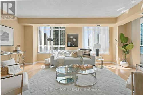 610 - 33 Empress Avenue, Toronto, ON - Indoor Photo Showing Living Room