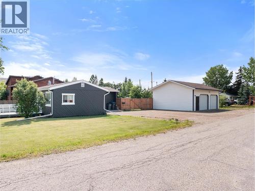 9901 2 Street, Dawson Creek, BC - Outdoor