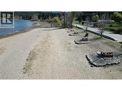Walking distance to marina and beach - 