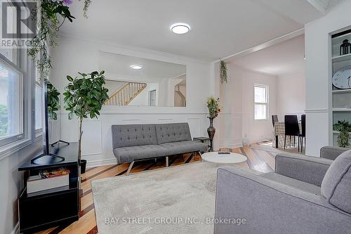 154 Alameda Avenue, Toronto, ON - Indoor Photo Showing Living Room
