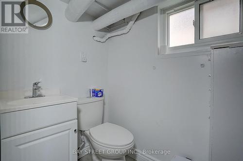154 Alameda Avenue, Toronto, ON - Indoor Photo Showing Bathroom