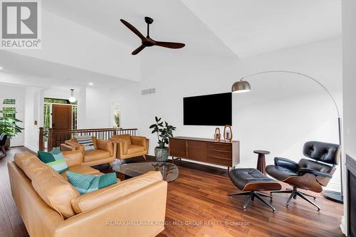 3 Frances Drive, Collingwood, ON - Indoor Photo Showing Living Room
