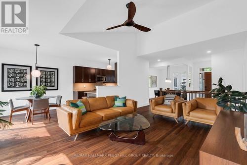 3 Frances Drive, Collingwood, ON - Indoor Photo Showing Living Room