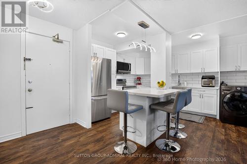 202 - 80 Grandravine Drive, Toronto, ON - Indoor Photo Showing Kitchen
