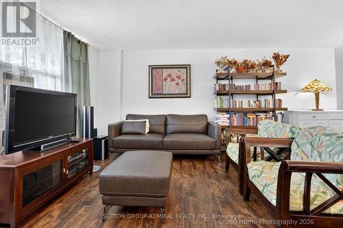 202 - 80 Grandravine Drive, Toronto, ON - Indoor Photo Showing Living Room