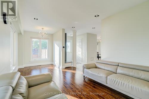 75 Goldcrest Road, Brampton, ON - Indoor Photo Showing Living Room