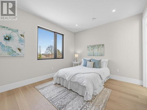 2488 Bridge Road, Oakville, ON - Indoor Photo Showing Bedroom