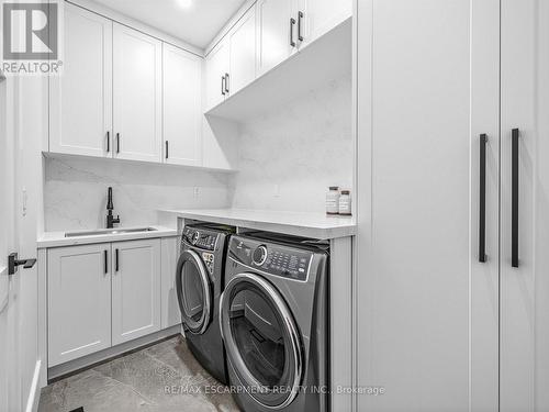 2488 Bridge Road, Oakville, ON - Indoor Photo Showing Laundry Room