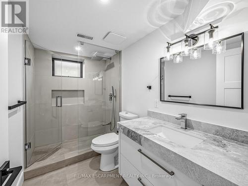 2488 Bridge Road, Oakville, ON - Indoor Photo Showing Bathroom