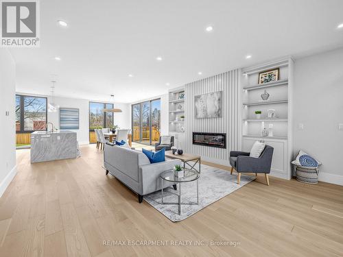 2488 Bridge Road, Oakville, ON - Indoor Photo Showing Living Room With Fireplace
