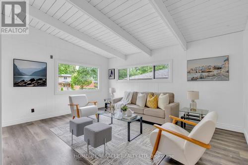 72 Massey Avenue, Kitchener, ON - Indoor Photo Showing Living Room