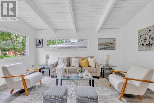 72 Massey Avenue, Kitchener, ON - Indoor Photo Showing Living Room