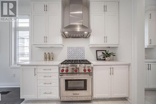2 Silvermills Lane, Markham, ON - Indoor Photo Showing Kitchen