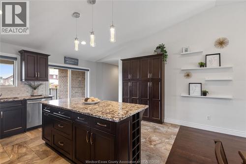 1467 Inverness, Windsor, ON - Indoor Photo Showing Kitchen With Upgraded Kitchen