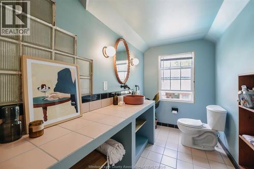 2515 Windermere, Windsor, ON - Indoor Photo Showing Bathroom