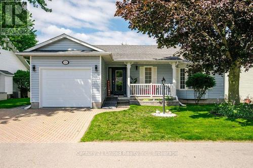 11 Algonquin Trail, Clarington (Bowmanville), ON - Outdoor With Deck Patio Veranda