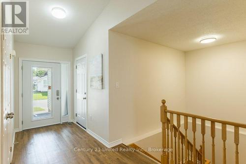 11 Algonquin Trail, Clarington (Bowmanville), ON - Indoor Photo Showing Other Room