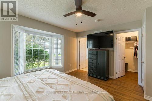 11 Algonquin Trail, Clarington (Bowmanville), ON - Indoor Photo Showing Bedroom