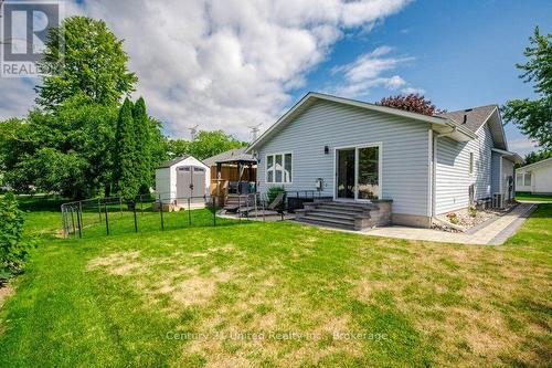 11 Algonquin Trail, Clarington (Bowmanville), ON - Outdoor With Deck Patio Veranda