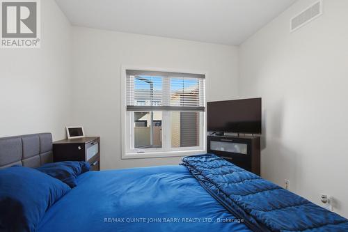 55 Athabaska Drive, Belleville (Thurlow Ward), ON - Indoor Photo Showing Bedroom