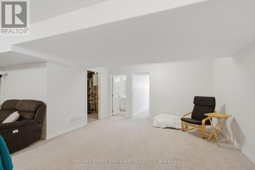 55 Athabaska Drive, Belleville (Thurlow Ward), ON - Indoor