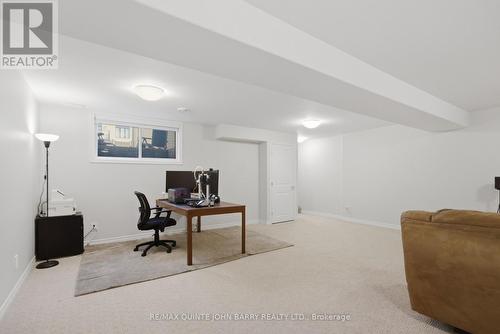 55 Athabaska Drive, Belleville (Thurlow Ward), ON - Indoor
