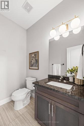753 Superior Drive, London North (North B), ON - Indoor Photo Showing Bathroom
