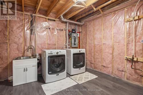 753 Superior Drive, London North (North B), ON - Indoor Photo Showing Laundry Room