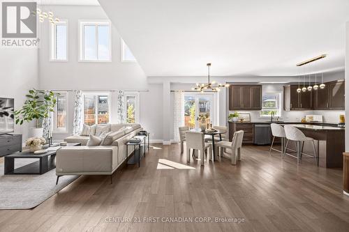 753 Superior Drive, London North (North B), ON - Indoor Photo Showing Living Room