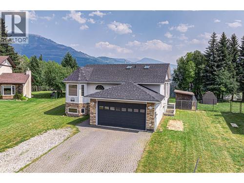 1255 Valley View Drive, Sparwood, BC - Outdoor