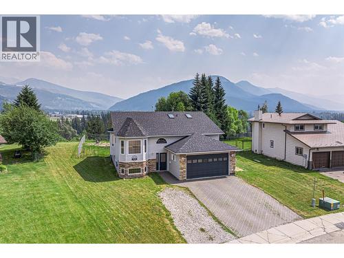 1255 Valley View Drive, Sparwood, BC - Outdoor