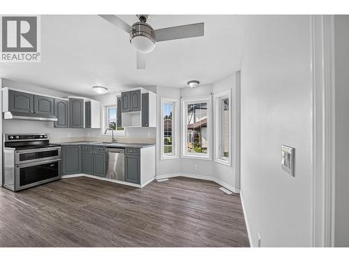 1255 Valley View Drive, Sparwood, BC - Indoor Photo Showing Kitchen With Stainless Steel Kitchen With Upgraded Kitchen