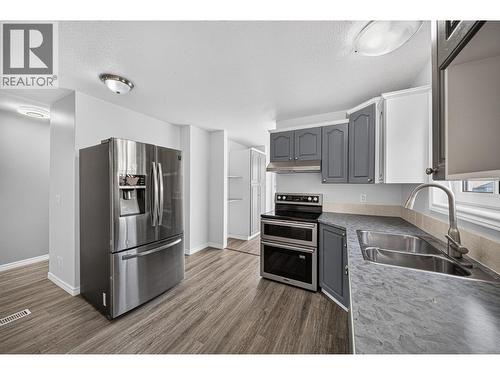 1255 Valley View Drive, Sparwood, BC - Indoor Photo Showing Kitchen With Stainless Steel Kitchen With Double Sink